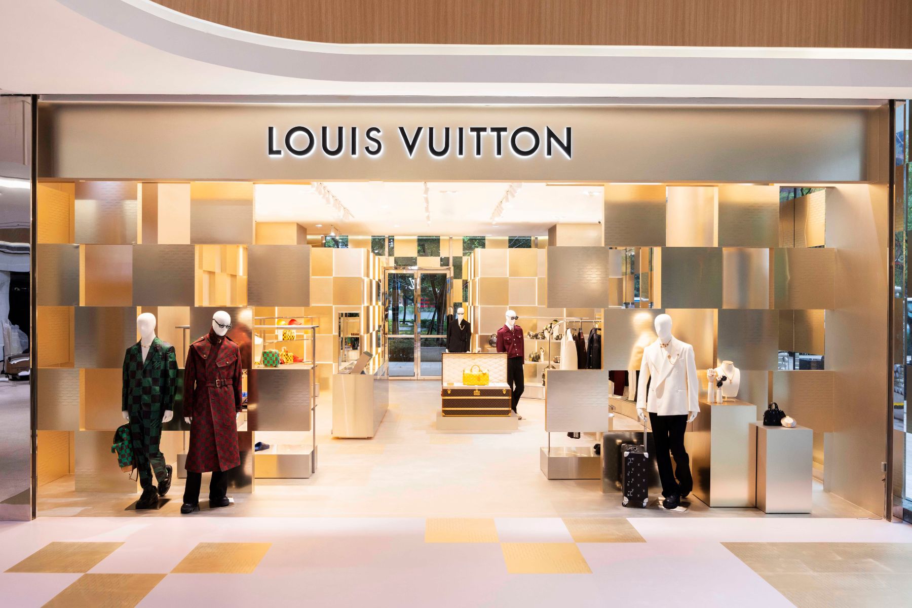 Pharrell Williams在LV的首部創作，Louis Vuitton 2024春夏男裝快閃店限時開張
